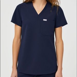 Figs Catarina One Pocket Scrub Top Navy Size 2XL